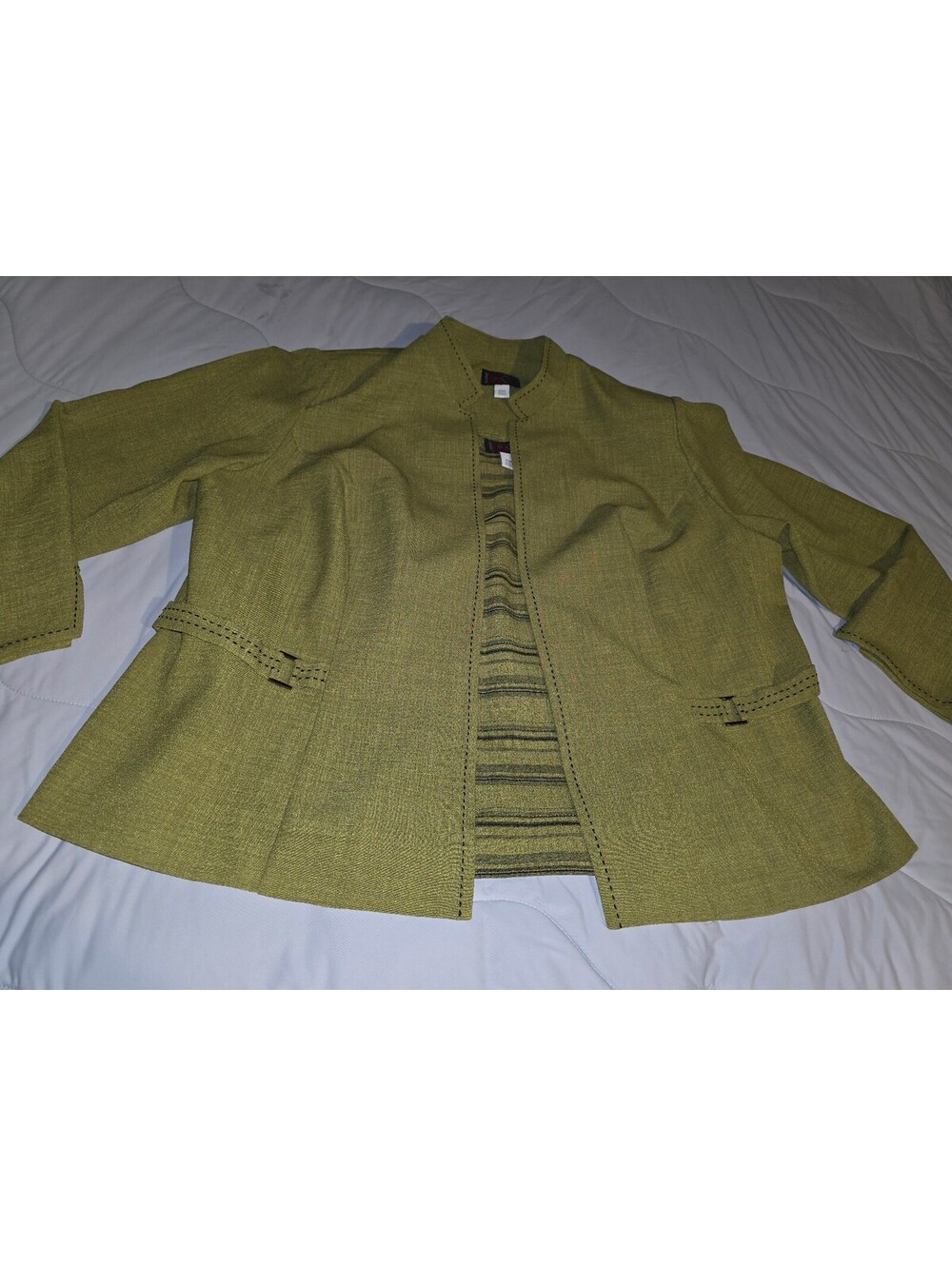 R&K Women’s 20 Jacket/Blazer Thick Stitch Detail w Shoulder Pads - Green